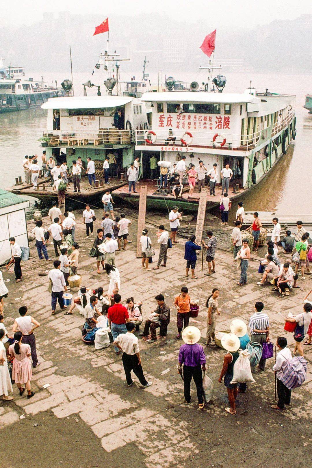 中国的内河长途客轮,兴起于19世纪末,没落于上世纪九十年代,所以,人们