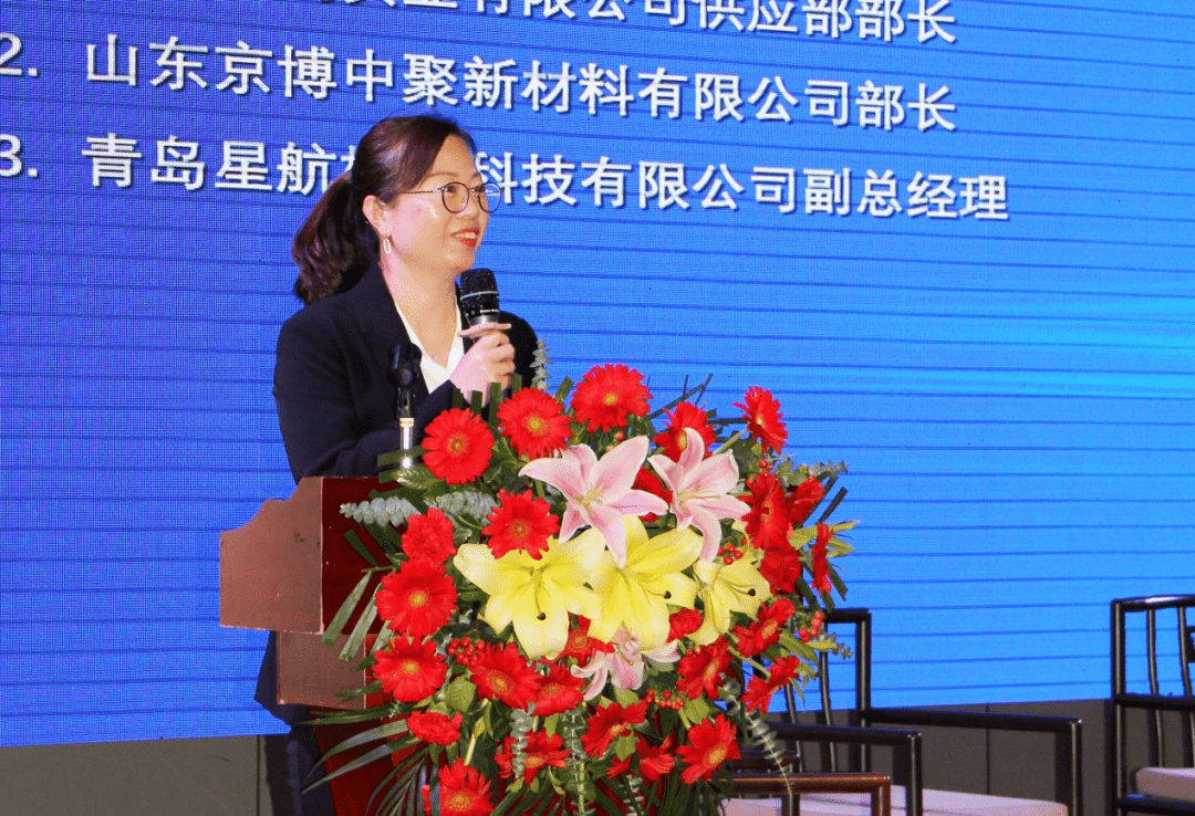 合盛天然橡胶(上海)有限公司董事长兼总经理杨宇,上海诗董贸易有限