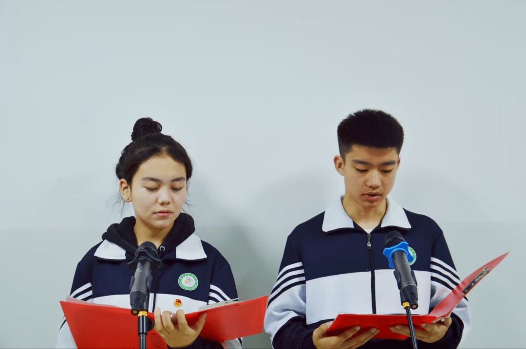 「国旗下成长」富蕴县高级中学开展:维护合法权益 ,科学合理消费