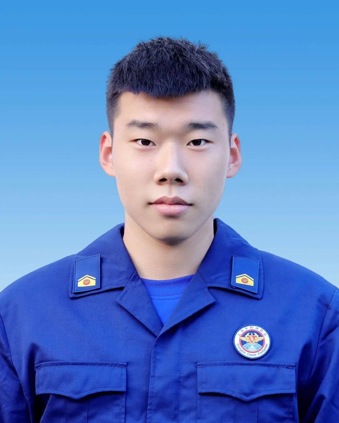 江桥站一名消防员