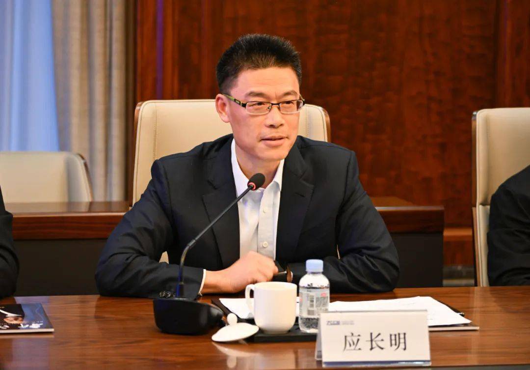 浙江省驻沪办党委书记,主任邵根宝,副主任盛乐,上海农商银行董事长