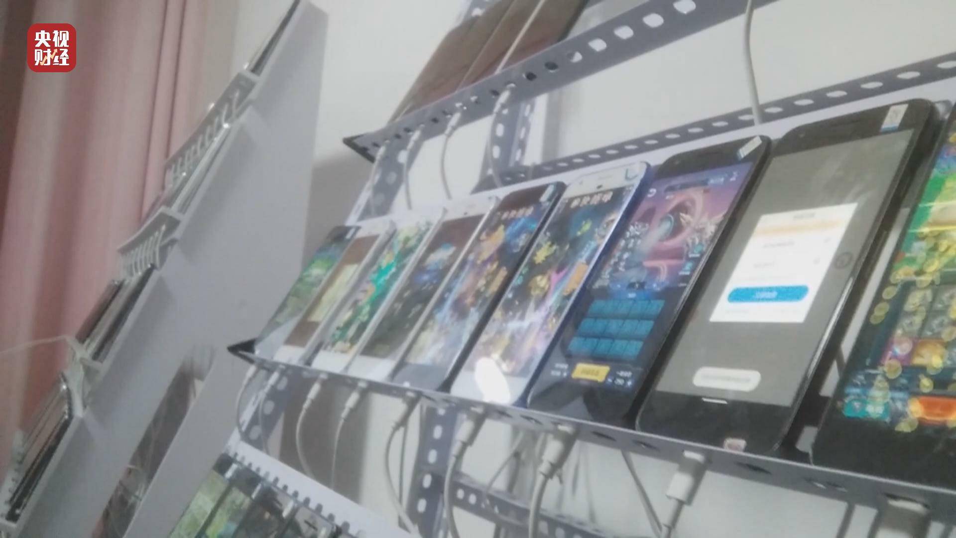 315����ح��ֱ���䱳�صġ�����ľż����һ̨�ֻ�֧��2��ˮ��