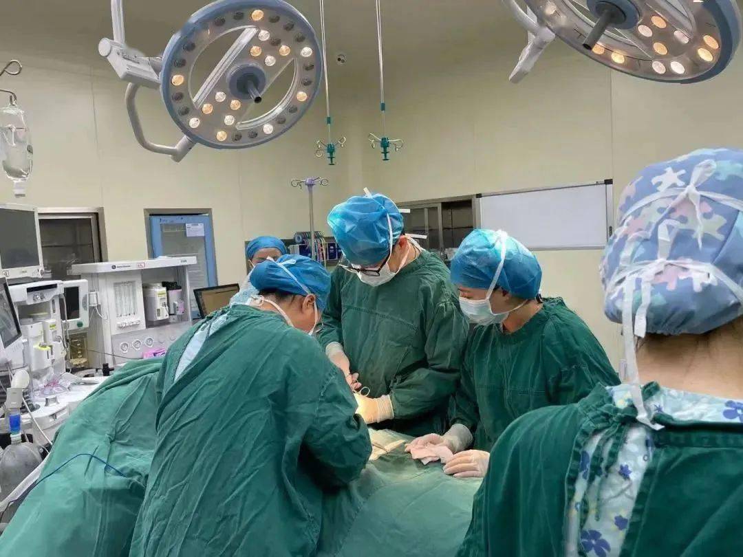 石排医院医生刘雪峰获省荣誉_印江_工作_帮扶