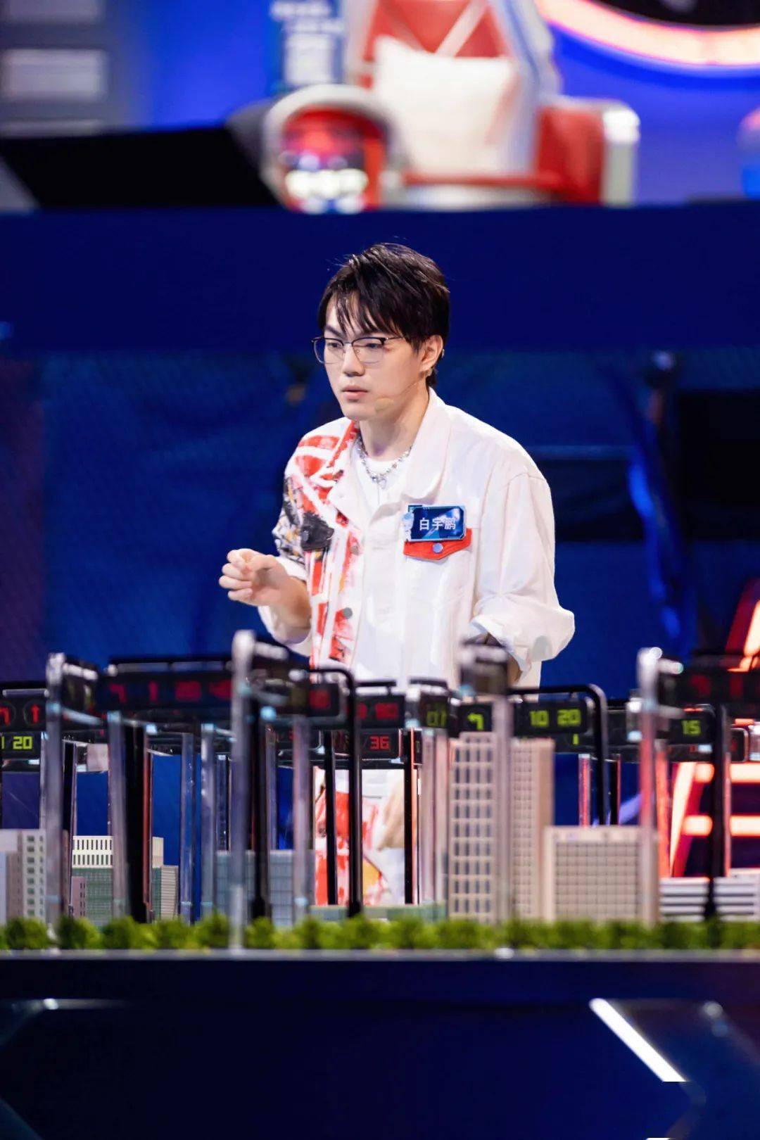 太原小伙儿白宇鹏卫冕《最强大脑》第十季脑王并荣膺"中国队长"_节目