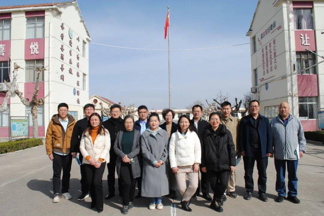 莱西市教学研究中心副主任,基础教育室主任郭军,济南路中学校长,弘博