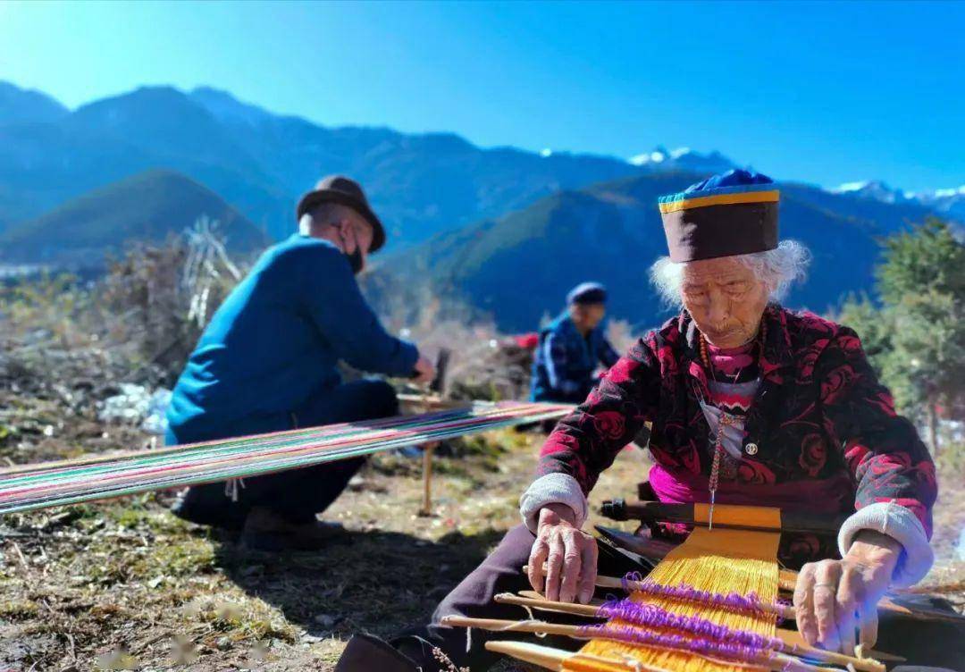 綻放迭部藏族綵帶編織技藝獨特魅力 ~_手工_歷史_人民