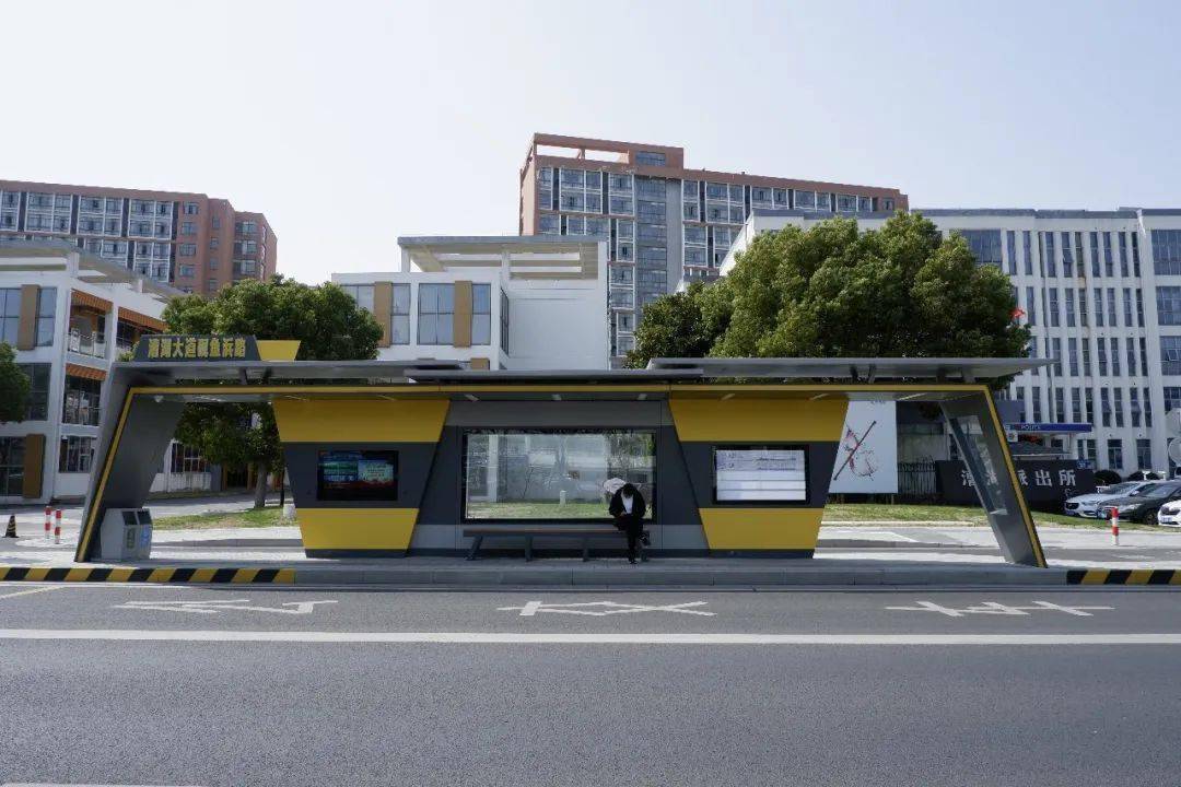 漕湖大道一批"智慧候车亭"全新亮相_实时_苏相_合作区