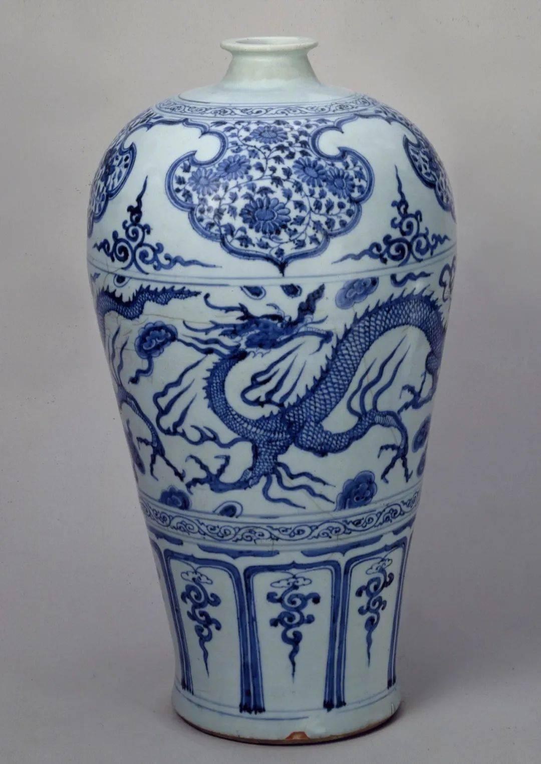 中贸圣佳迎春拍卖:一波元明清龙纹瓷器欣赏_lot_cm_青花