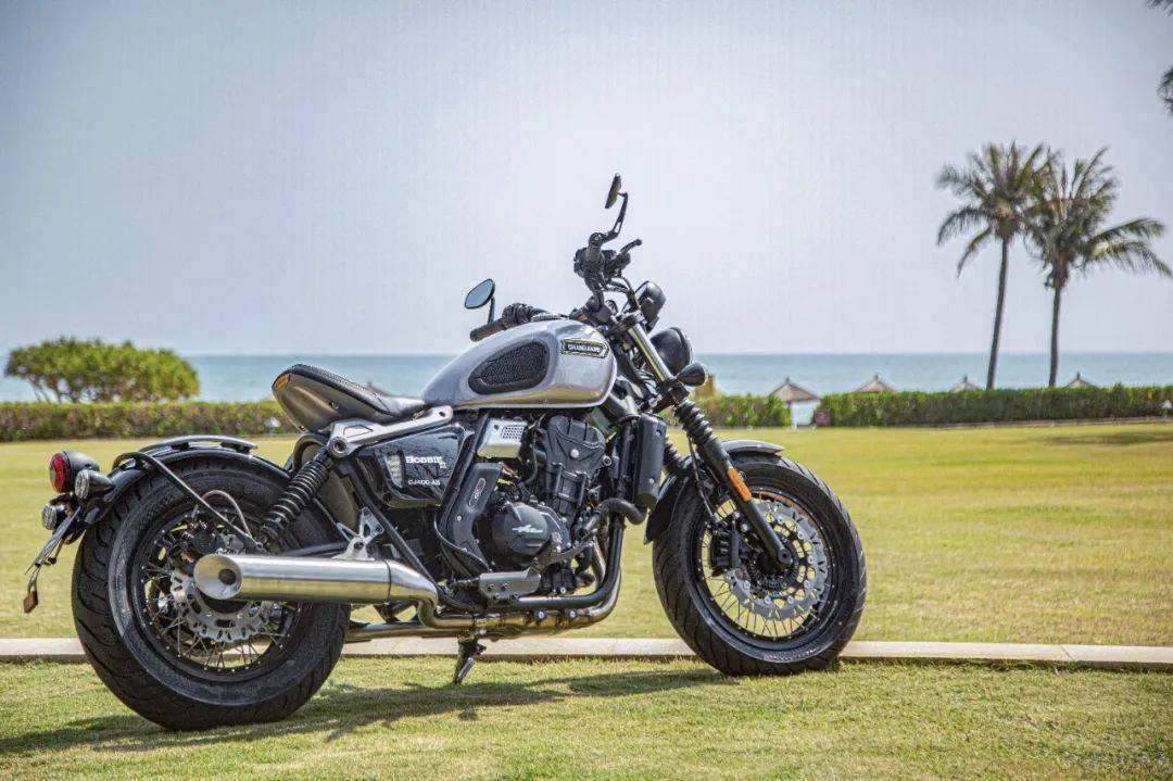 450sr出复古巡航了?骑帅又骑快的bobber了解下!售价30980元起_搜狐汽