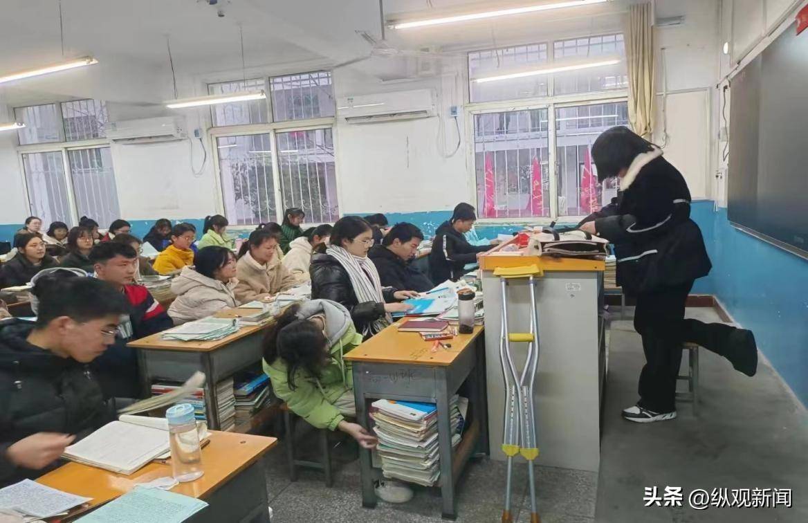 南召现代中学老师图片