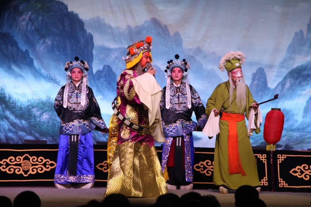 戏讯|河南明星擂主大爱剧团携经典豫剧《抬花轿》4月热闹开演_演出