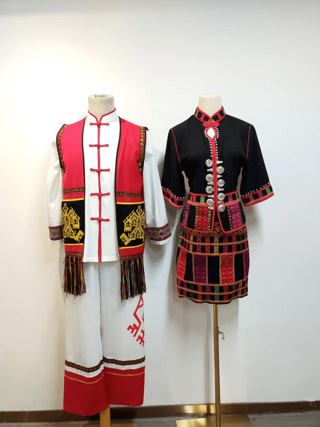 传统服饰工艺品及文创设计类