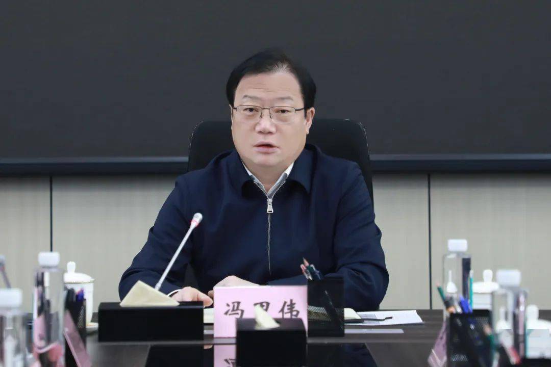 会议通报了各乡镇,农林场秸秆离还田工作进度;长发镇,四丰镇,林草局作