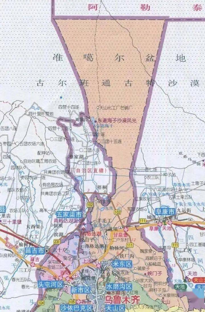 古尔班通古特沙漠位于乌鲁木齐市米东区北部,是我国第二大沙漠,也是