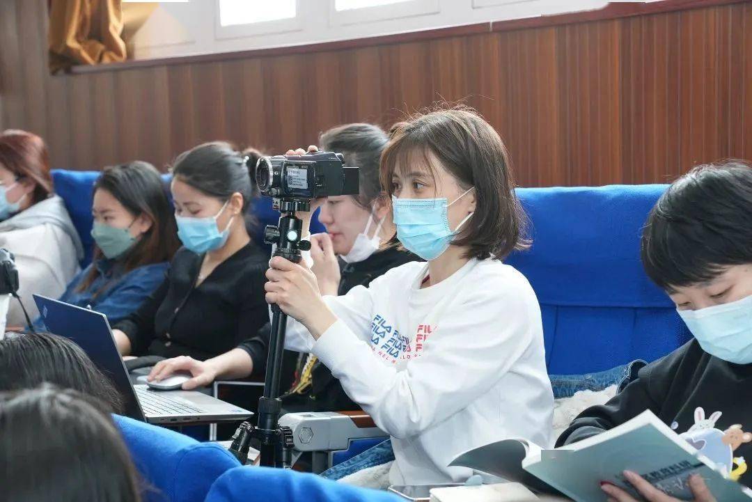 海淀区召开第二期幼儿园教师家庭教育指导能力提升培训