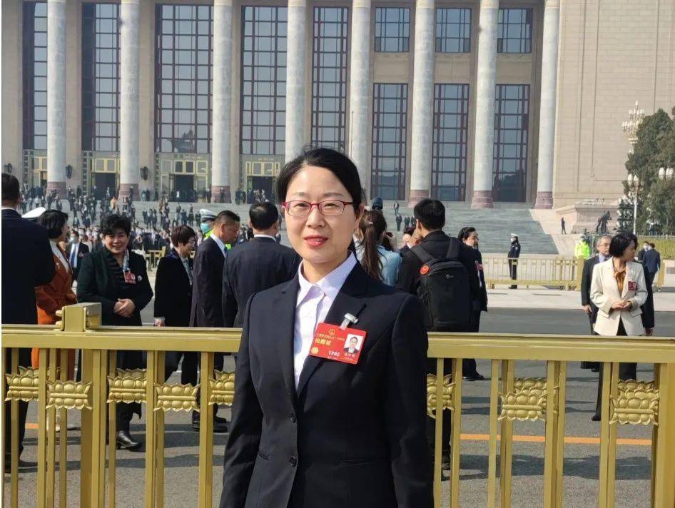 精雕细琢的白酒匠人_董丹_工作_研究