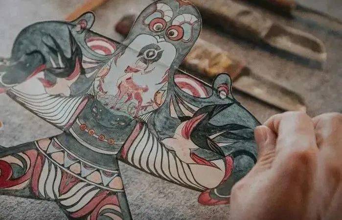 本周六上午,妍妍邀你在千佛山校区放飞春天第一只风筝!