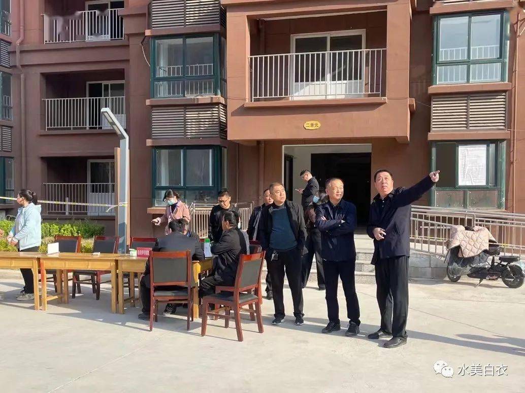 县政协党组成员黄守月到白衣阁乡西赵回迁安置区幸福花苑