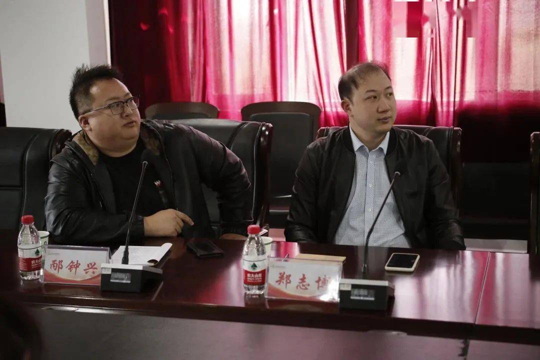 廊坊市第四人民医院王继华副院长首先对邴钟兴,郑志博二位专家的到来