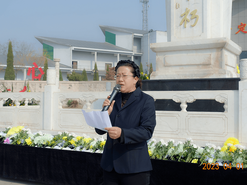 【红色耀三晋 青年永传承】平定二中开展祭奠先烈主题团日活动_烈士