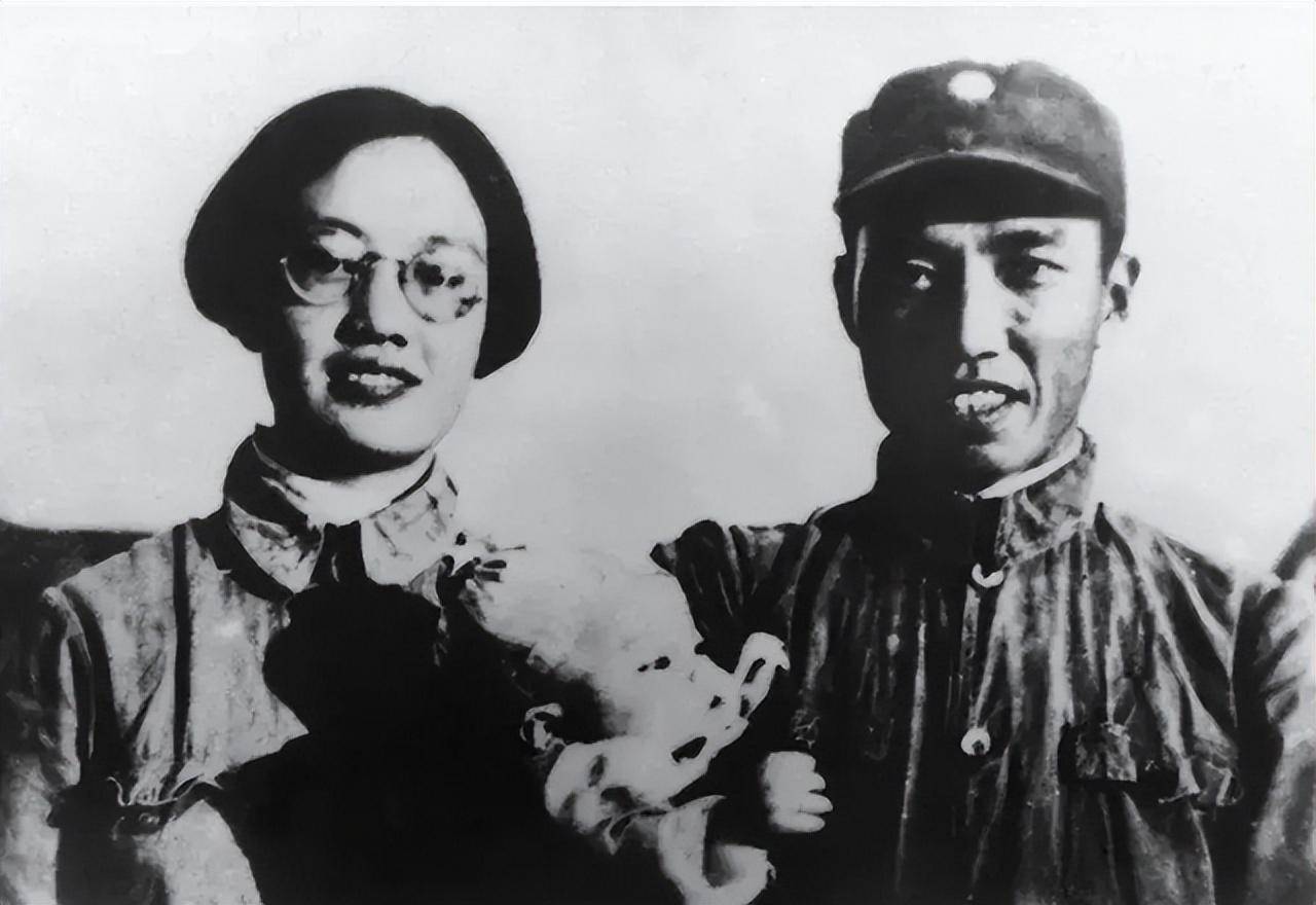 最终,经过激烈的思想斗争,刘志兰嫁给了丈夫过去的秘书——陈守忠.