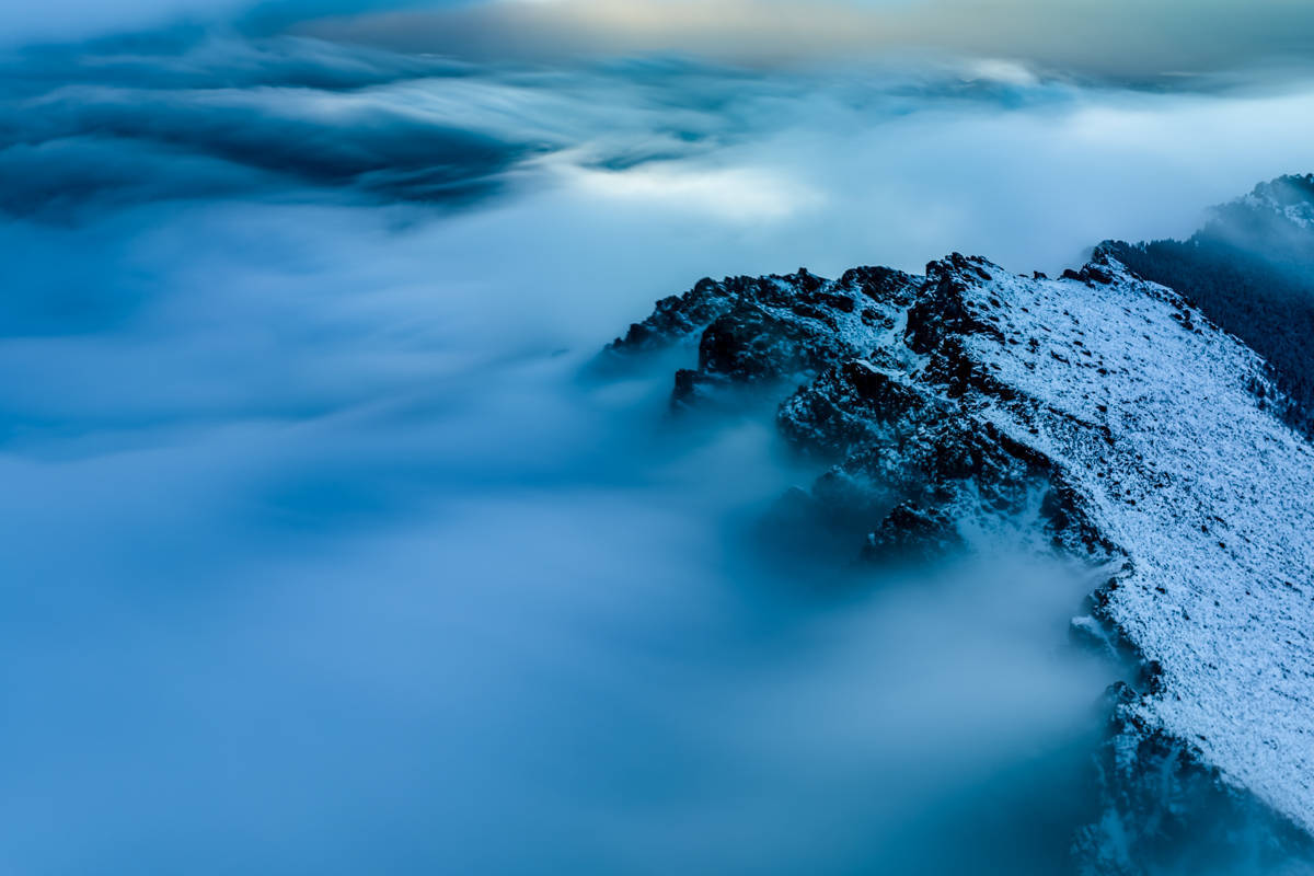 宁夏:贺兰山云海宛若丝般顺滑柔美_新闻网_山脉_方式