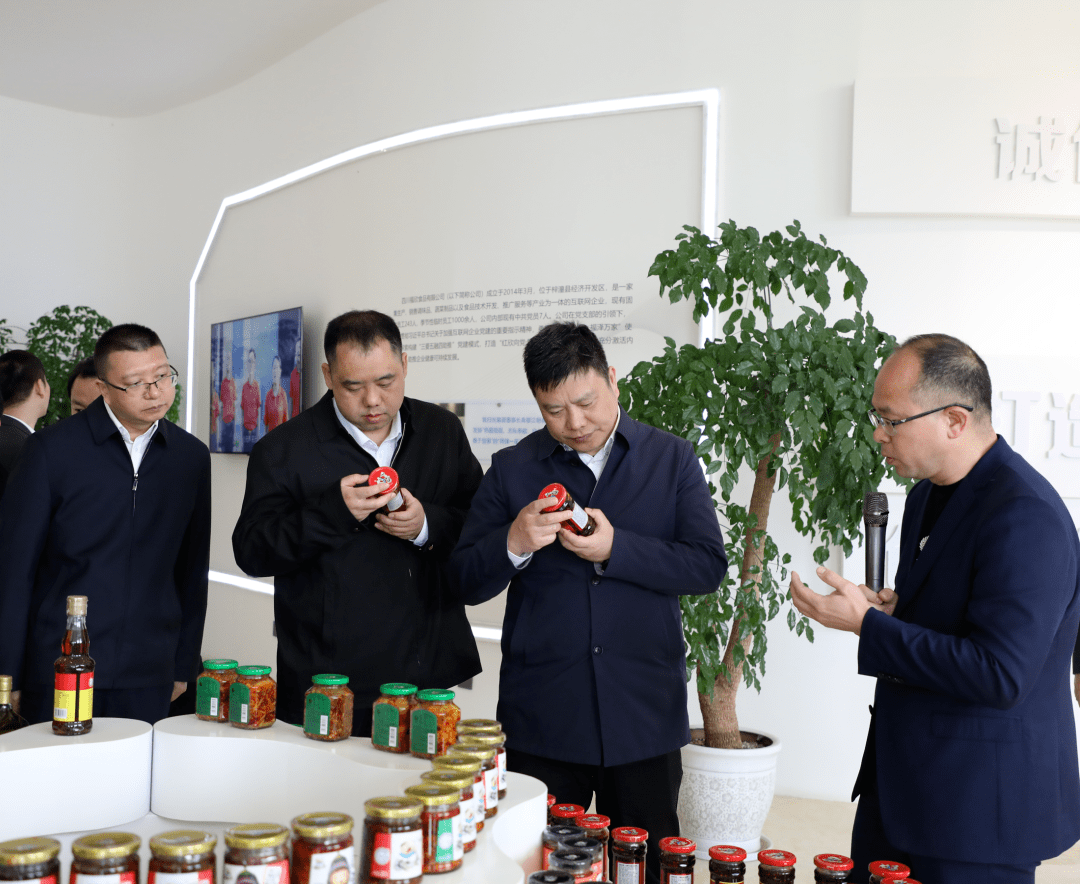 筠连县党政代表团到绵阳市梓潼县考察学习_发展_工作_两地