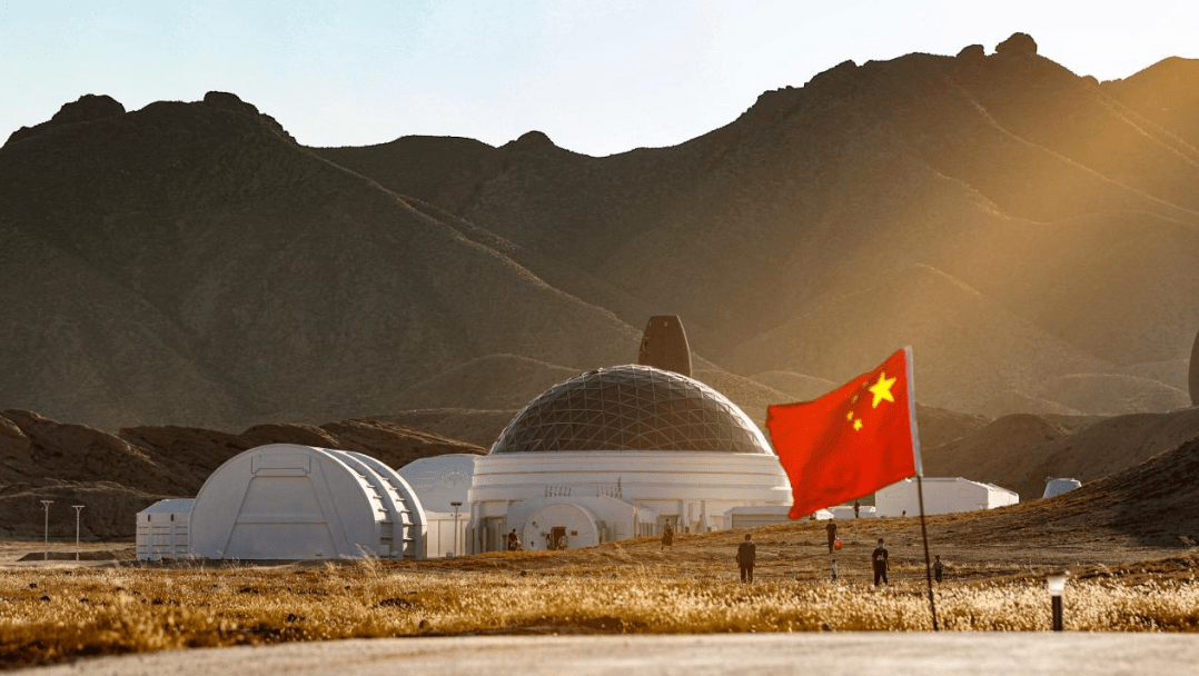 去旅游不?上火星的那种!