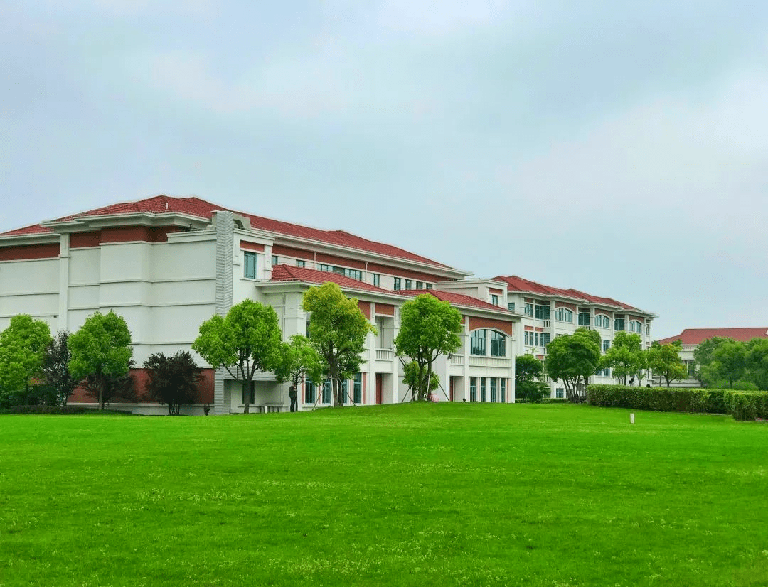 号上海市松江区三新北路900弄1800号上海赫贤国际学校秋招/开放日日期
