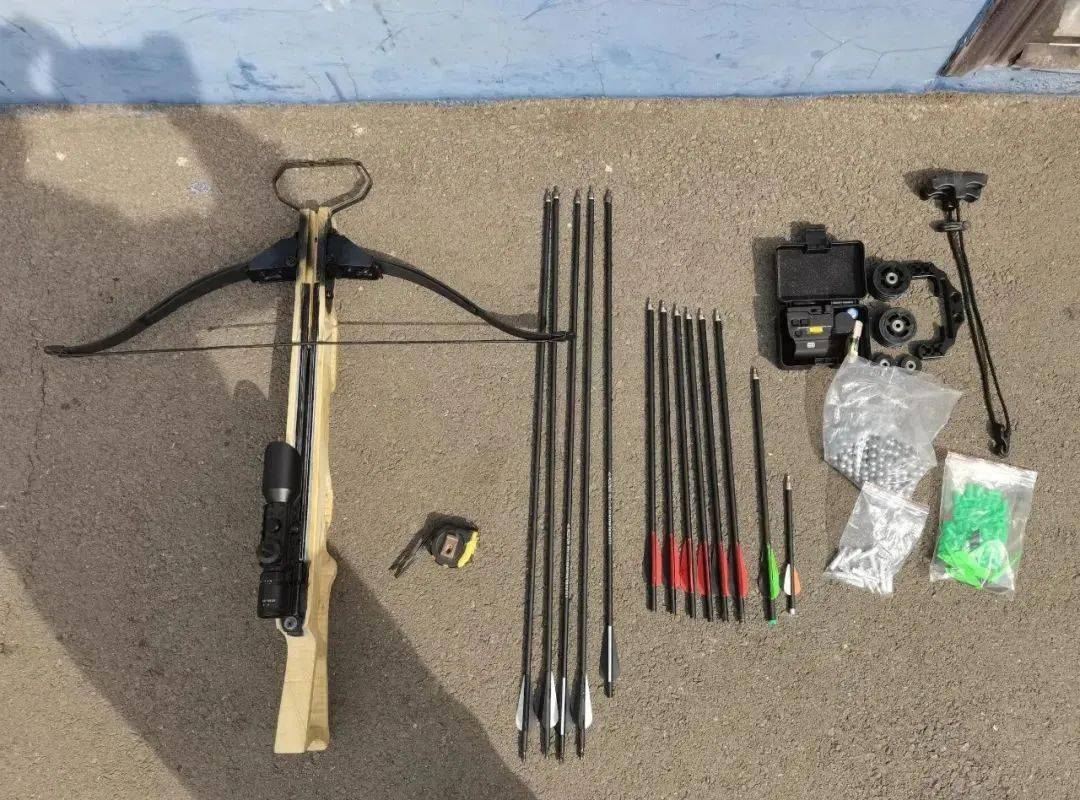 玉溪一男子网购弓弩被处罚!