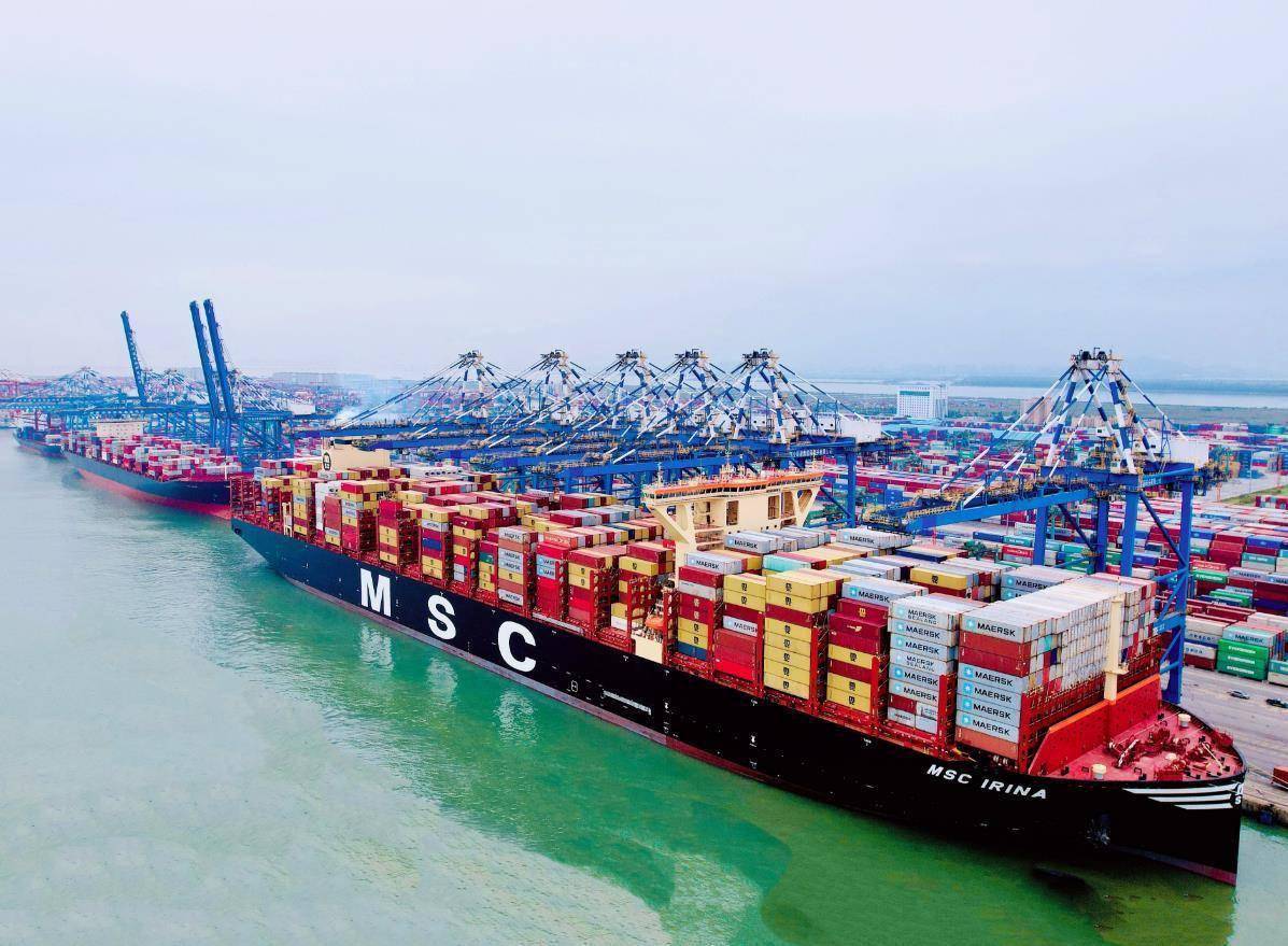 产品驶向地中海广州港南沙港区已建成20个10万吨级以上大型集装箱泊位