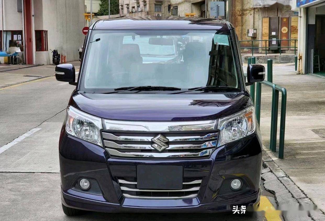 俗称升级版"北斗星",铃木solio亮相街头,依旧"方盒子"造型_搜狐汽车