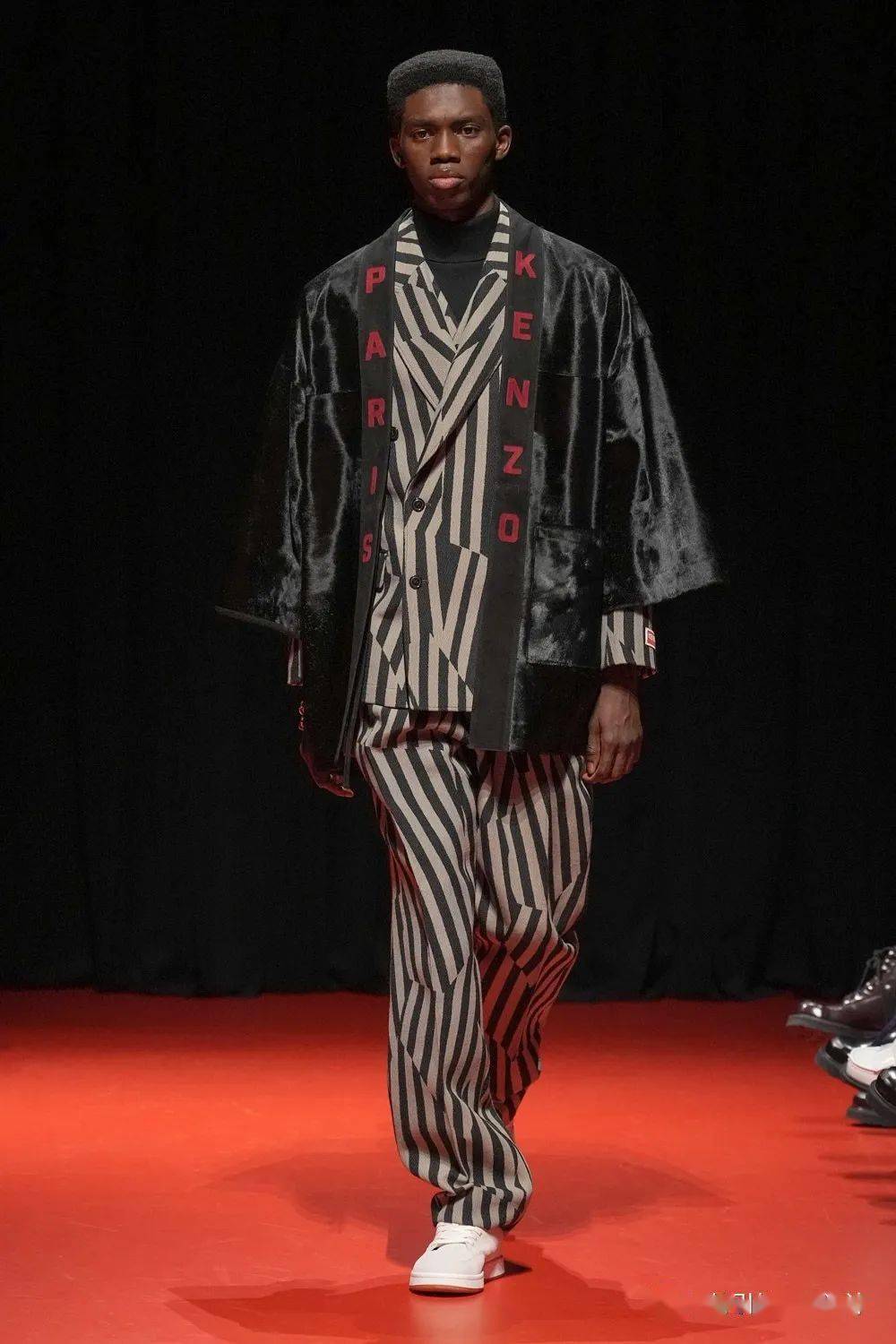 秀场| kenzo 2023 秋季男装时装秀_趋势_春夏_星标