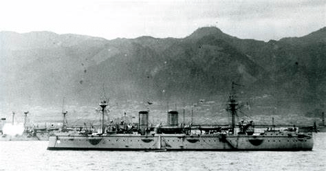 1893年日本海军新建造的具备世界先进水平的"秋津洲"号防护巡洋舰日本