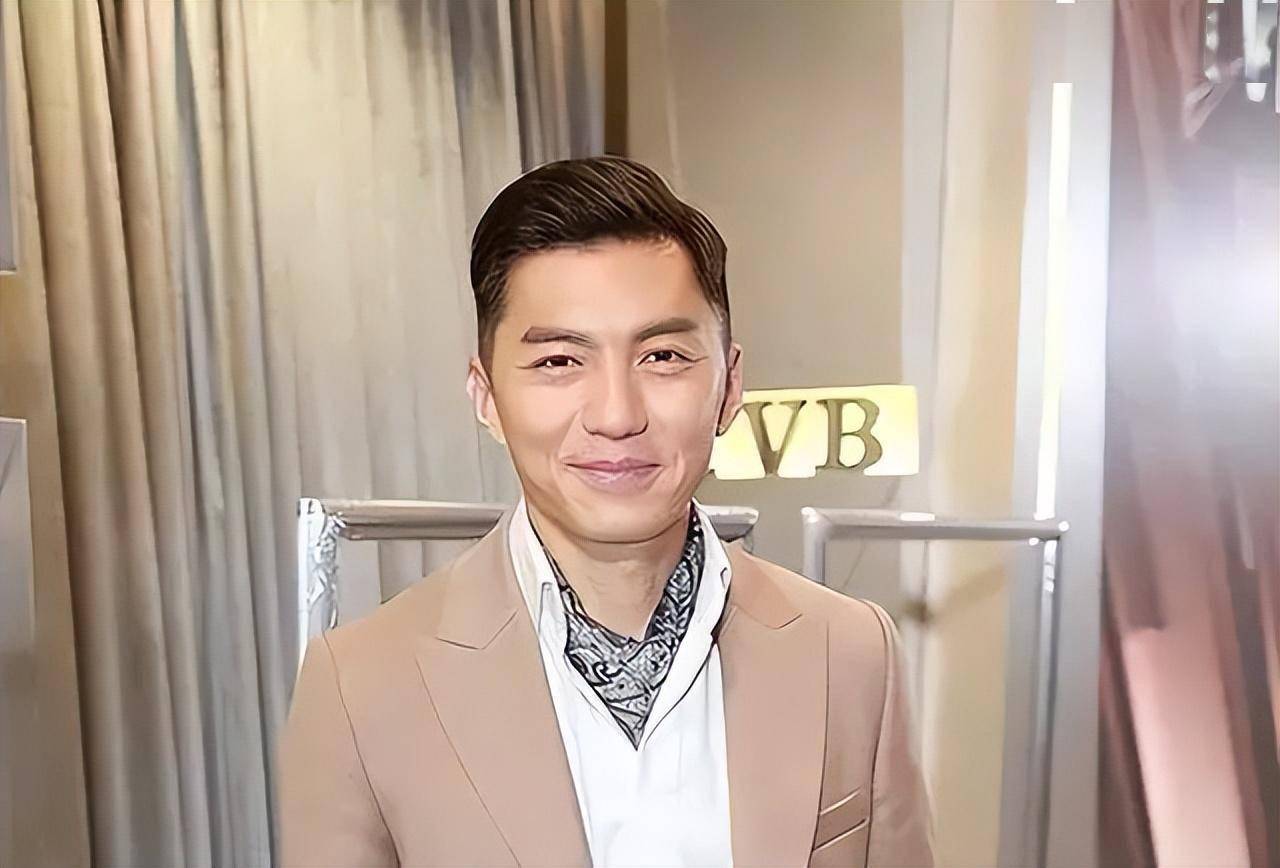 tvb亿万驸马被传雪藏,陪妻子内地探亲,走访岳父捐建学校_袁伟豪_宝儿