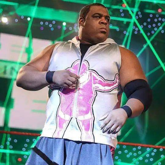 只有一个人可以成为布洛克莱斯纳最后的wwe对手_基斯·李_keith_lee