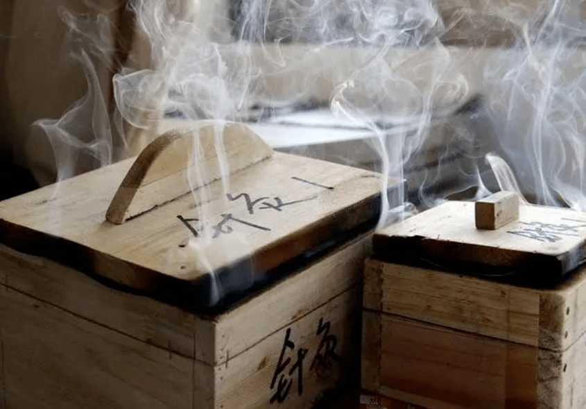 一名艾灸从业者的自述：以亲身经历告诉你艾烟到底有没有害处_本职工作_过程_温度
