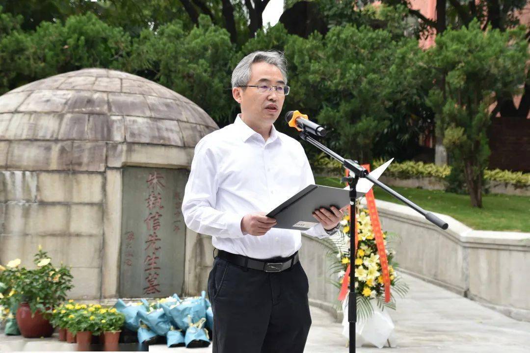 铭记先烈伟绩 矢志奋斗强国 ——记广州市执信中学2023年"清明祭英烈"