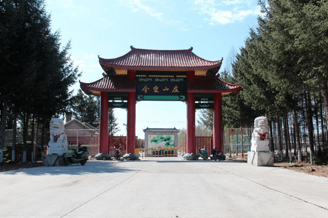 推荐理由:金龟山庄是国家aaa级旅游景区.