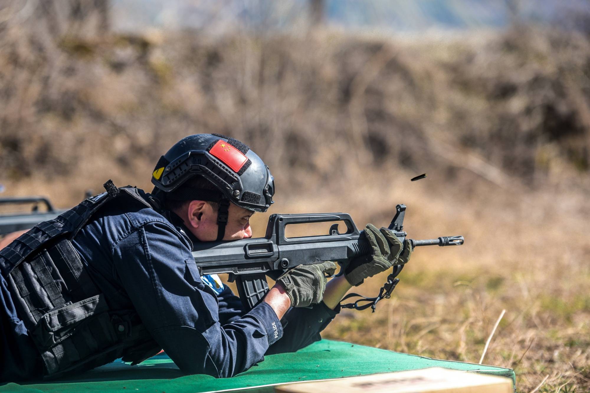 聚焦实战实训 打造维稳"利刃" ——通化边境管理支队实弹应用射击进行