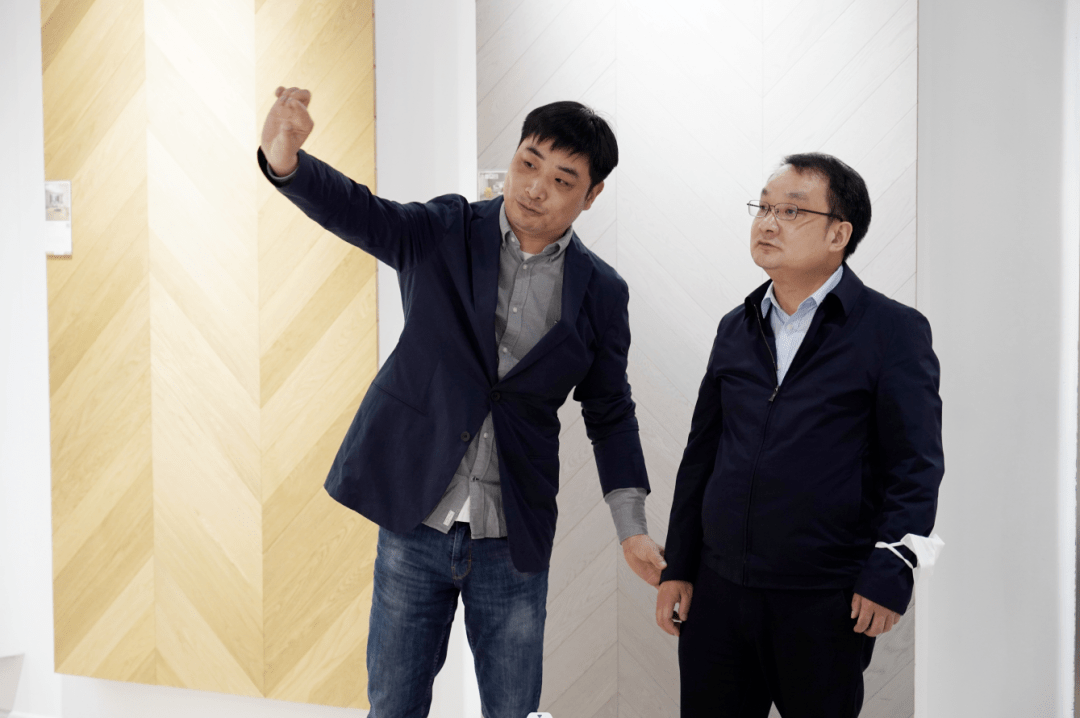 深入交流 合作共赢 | 百安居ceo吴笃卿一行莅临世友总部参观考察_地板