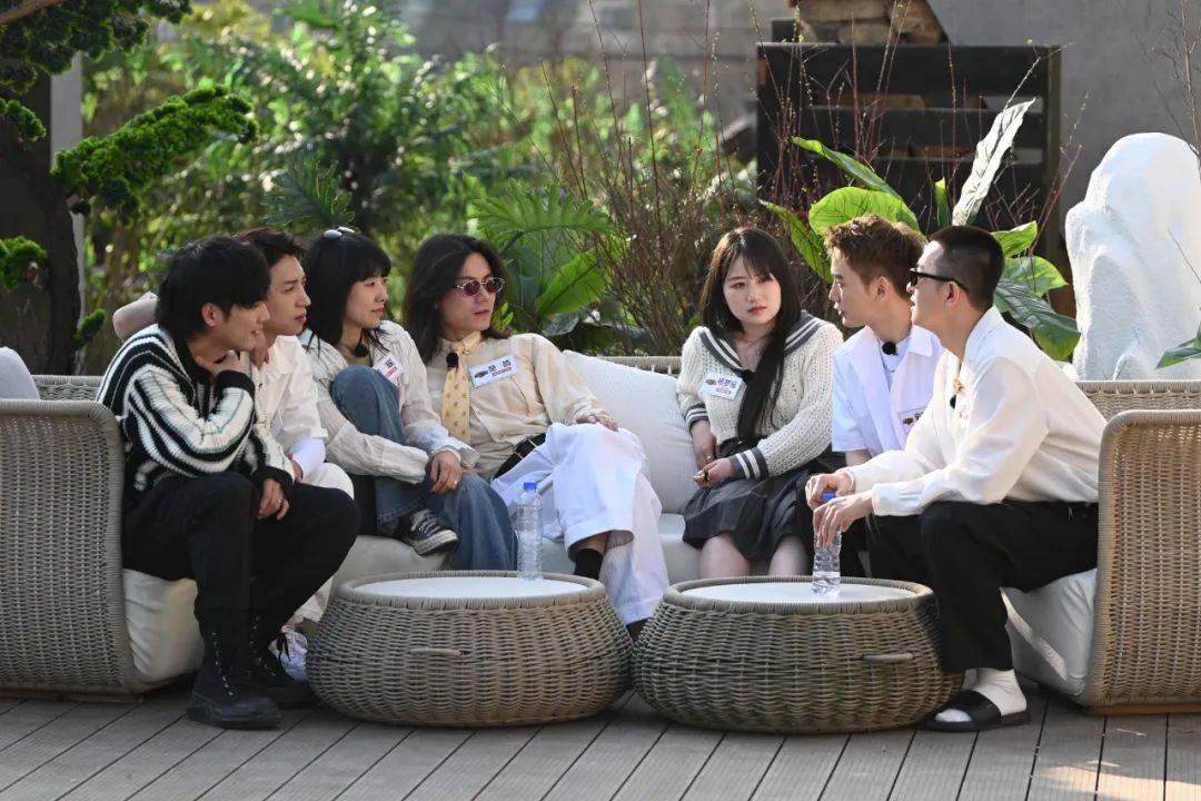 而当杨梦瑶与江敏浩对战自己的老板潘于