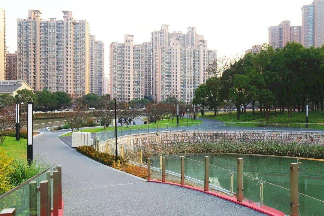 半马苏河公园由1号公园,2号公园,3号公园和云岭公园四个公园组成.