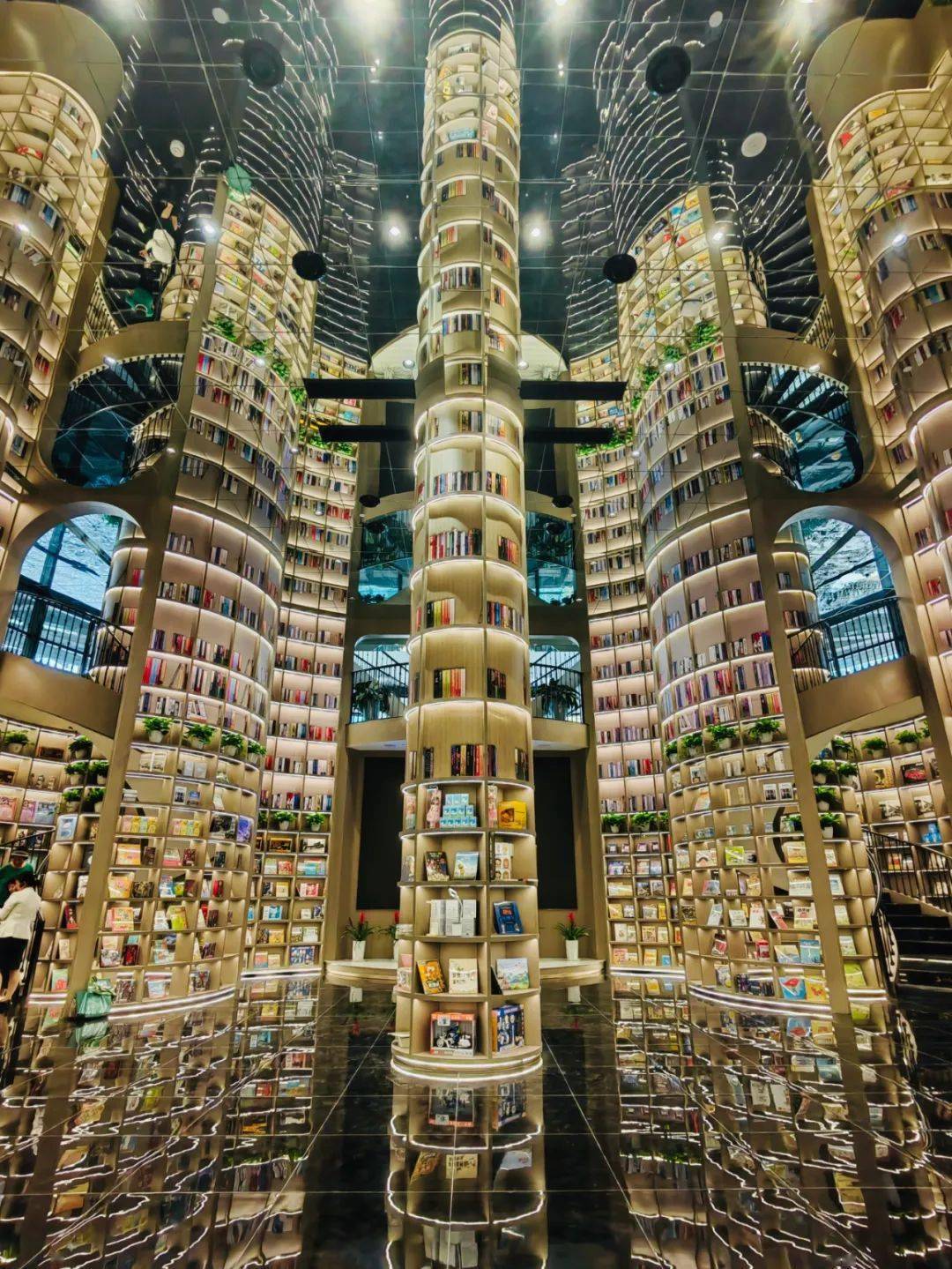 宜宾新晋"魔法"书屋,盗梦空间即视感……_时代_公园_的设计