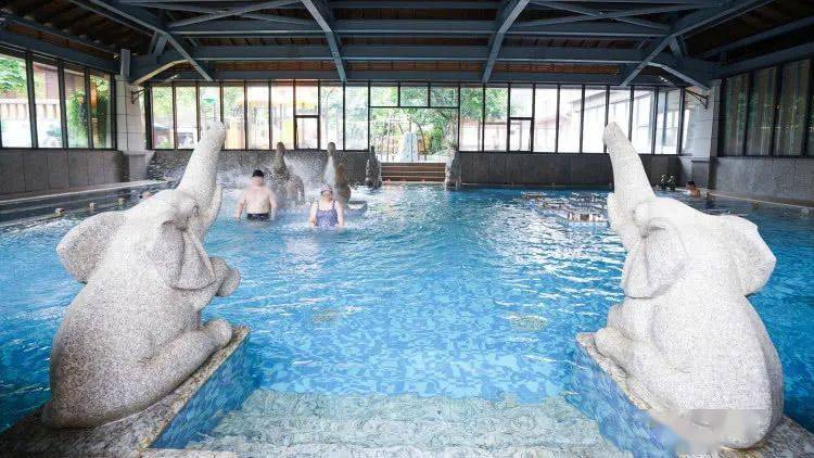 ￥788含②餐自助 温泉票!「漳州多棱温泉酒店」2大2小吃住泡!厦门1h度