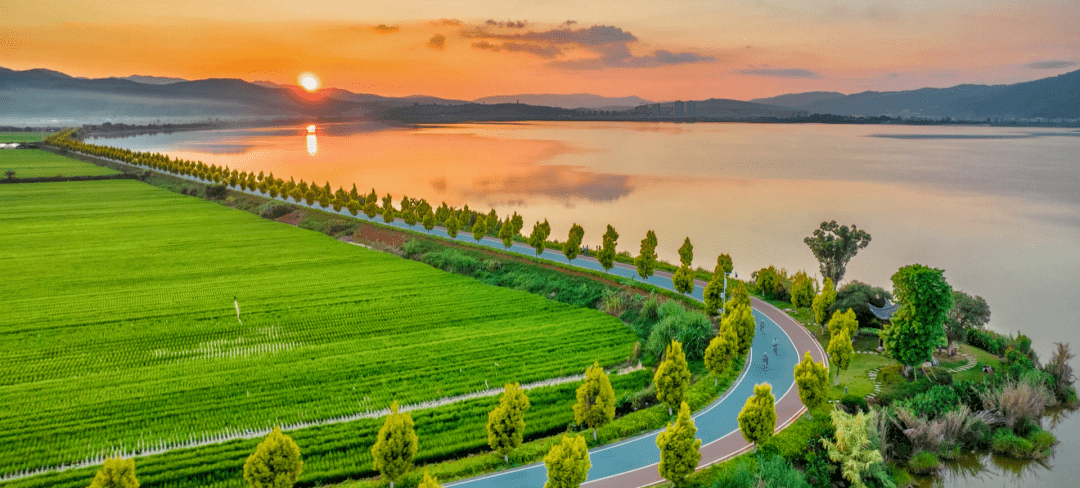 石屏异龙湖环湖美景图片