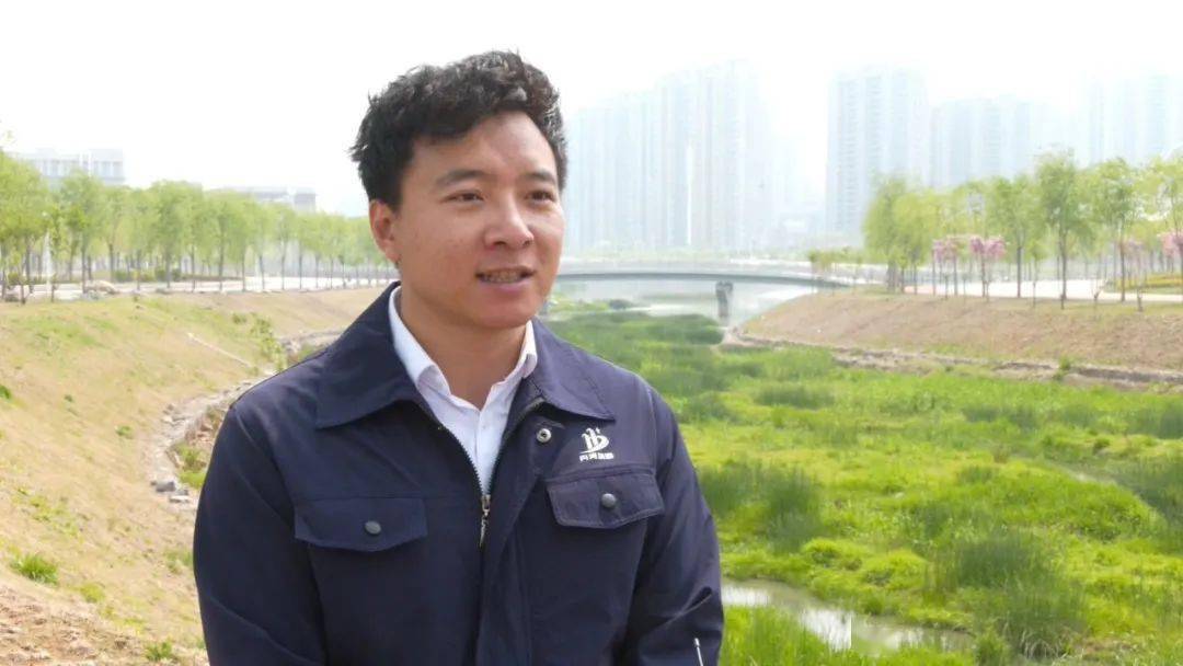 丹河集团项目负责人高冠阳项目每天都在跟进建设人员