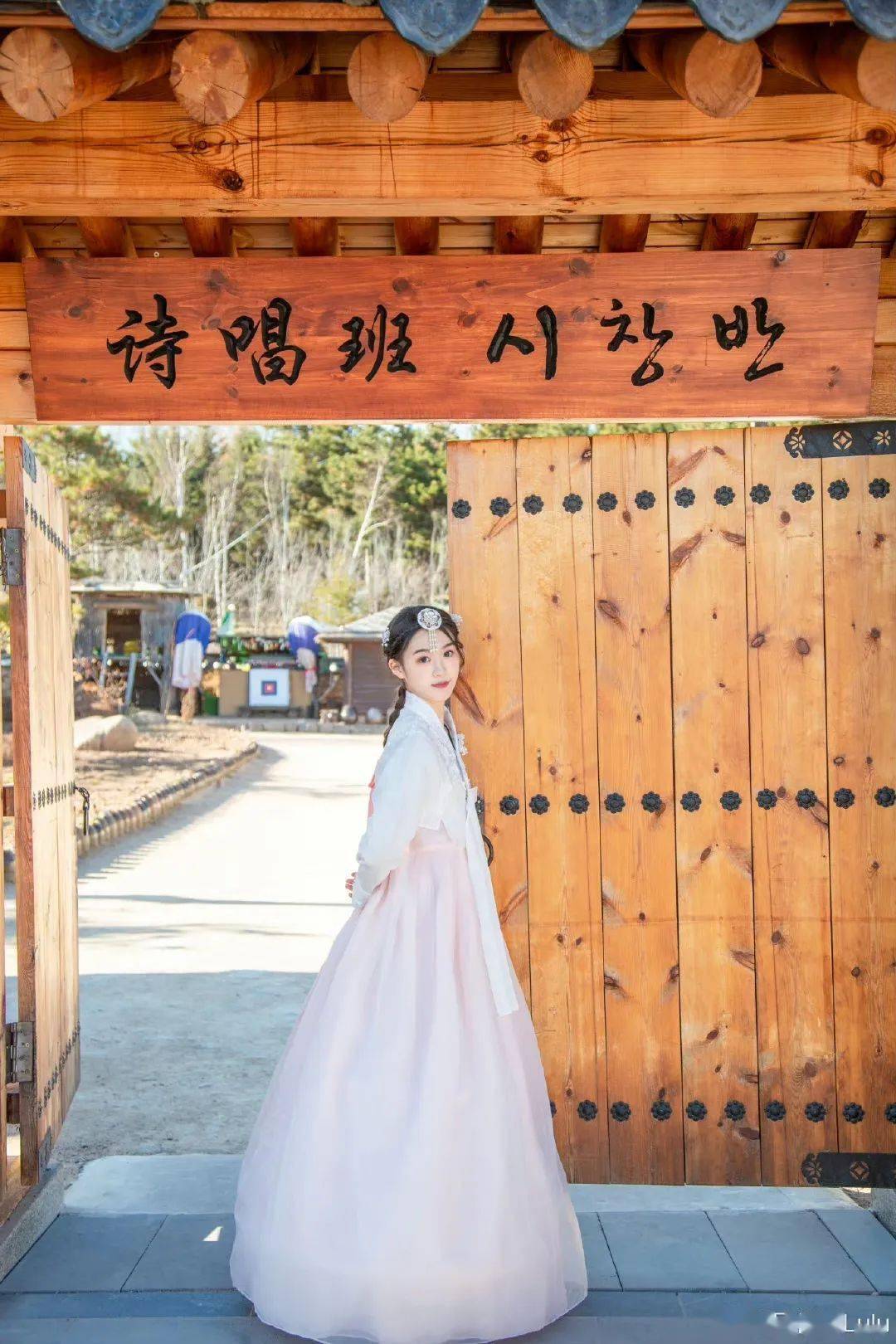 "方思晴"中戏表演专业全国第二十三名看着笑起来很有感染力的女孩子