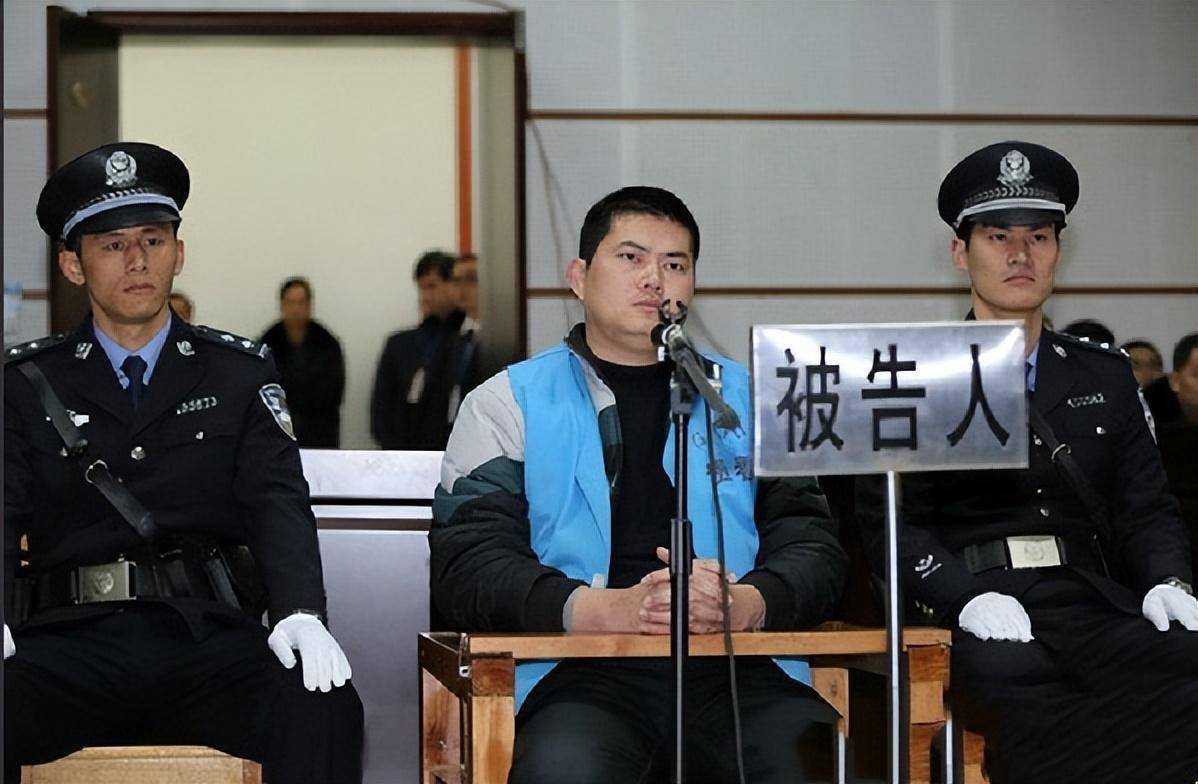 13年湖南孕妇在自己店里被枪杀,行凶者竟是广西警察,怎么回事?