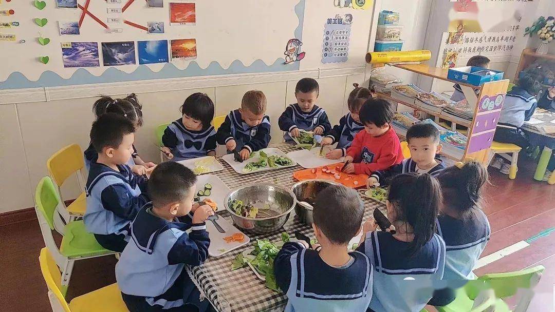 国旗飘扬,伴我成长——七彩童谣升旗仪式_幼儿园_五星红旗_孩子